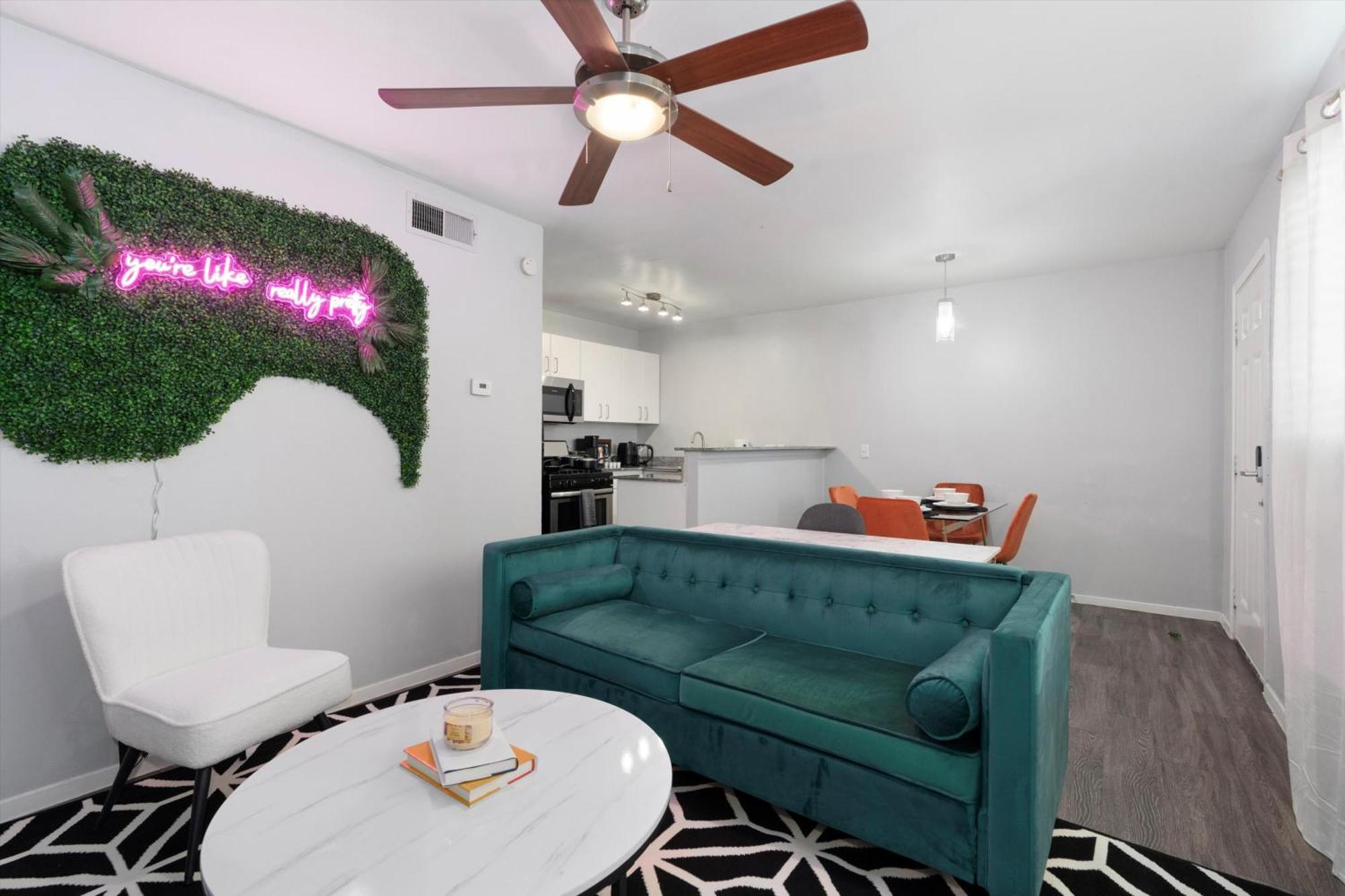 Mins 2 Downtown - King Bed - Private Stays Austin Exterior foto